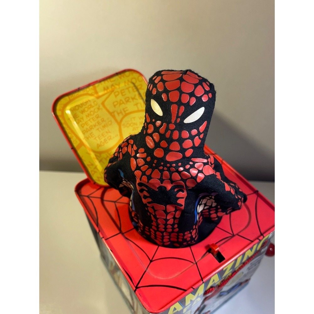 Spiderman Jack in the Box Musical Wind-Up Amazing Fantasy Cover #15 Schylling - Picture 5 of 11